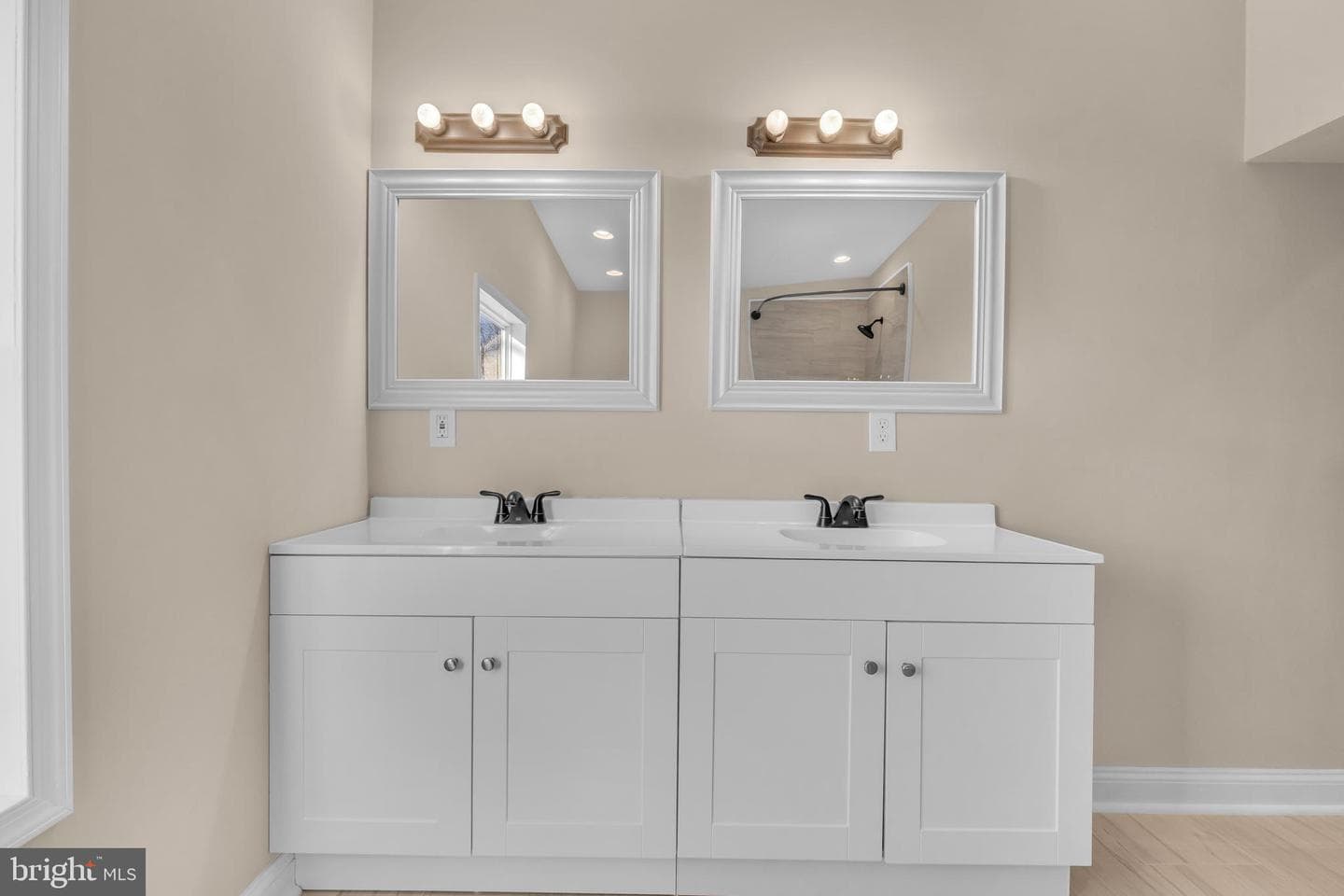 2629 Loyola Southway photo 13