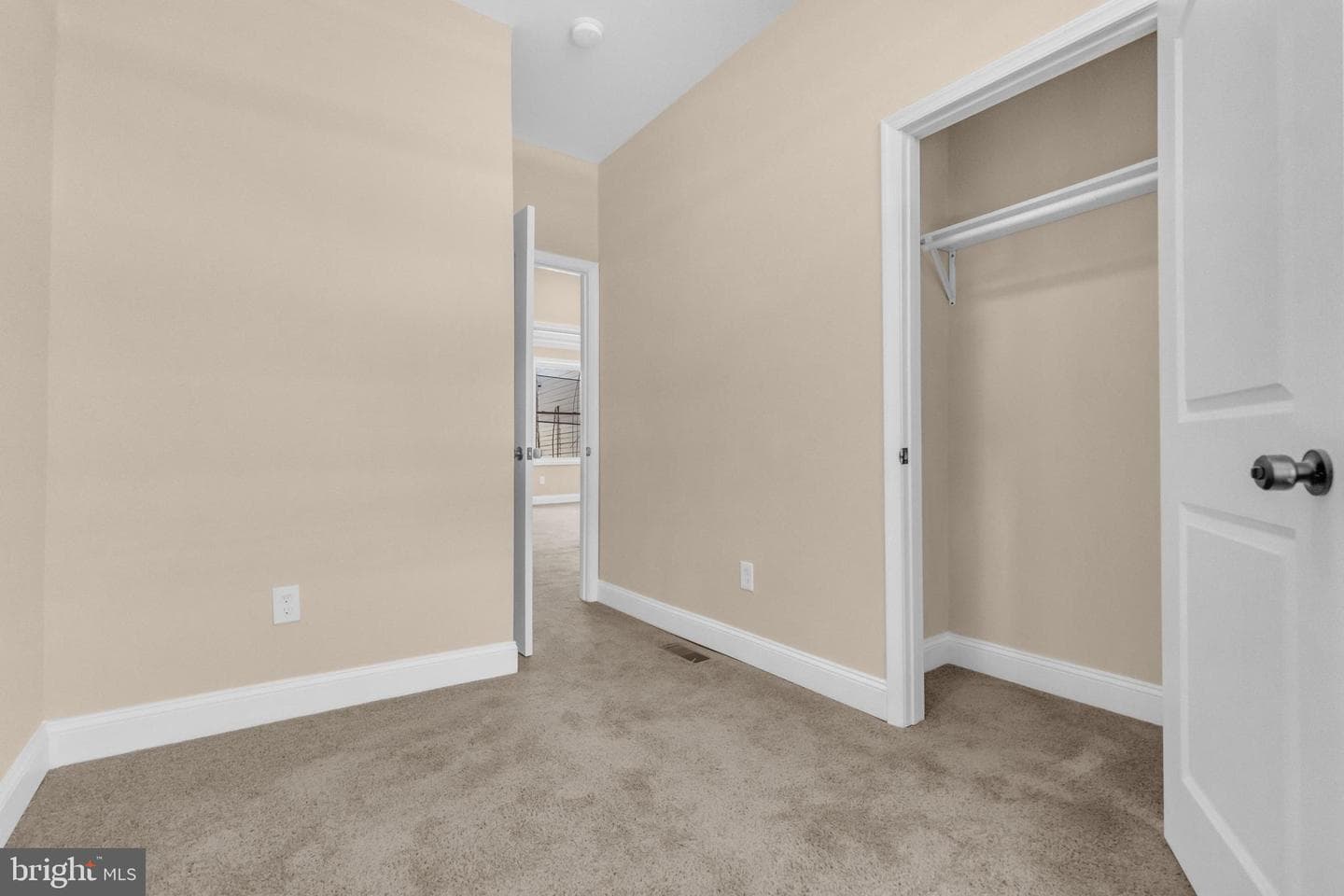 2629 Loyola Southway photo 16