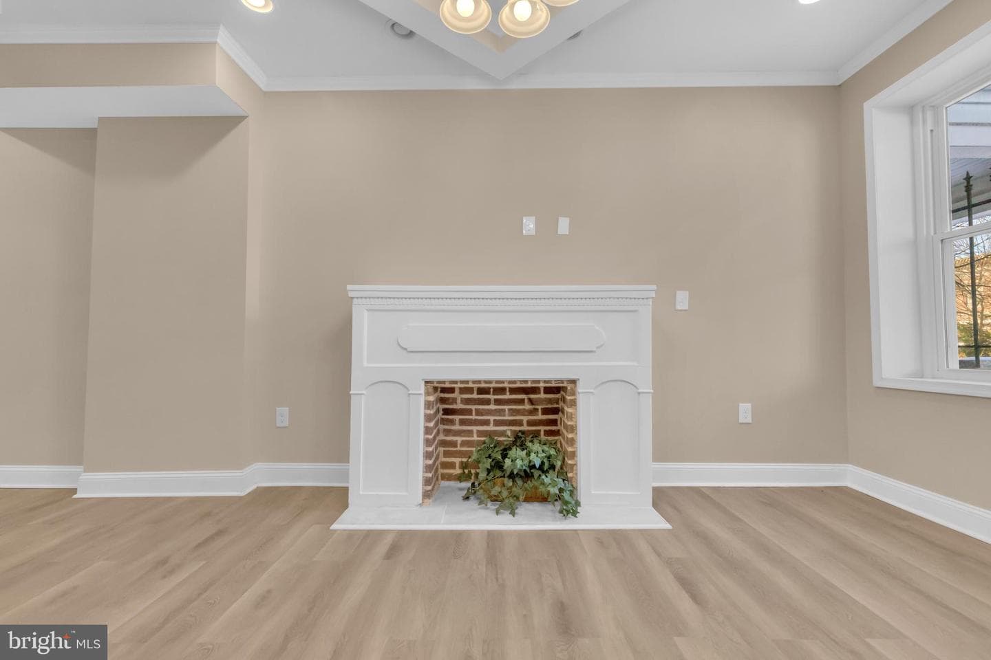2629 Loyola Southway photo 3