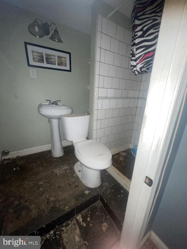 2624 E Biddle Street photo 17