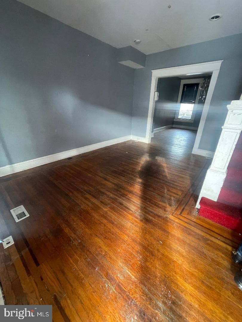 2624 E Biddle Street photo 3