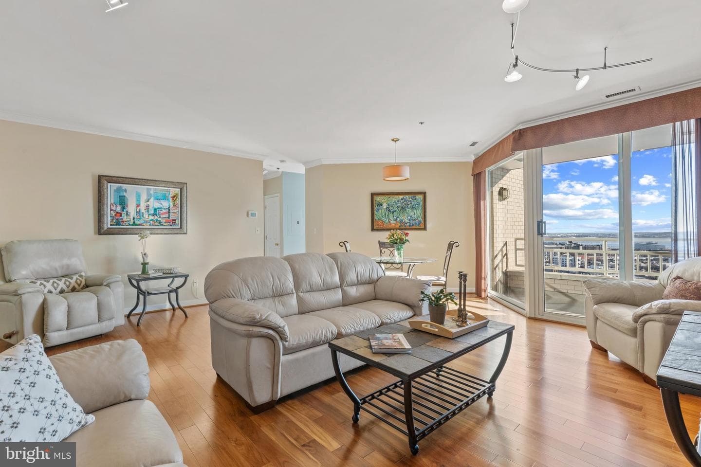 100 Harborview Drive #2004