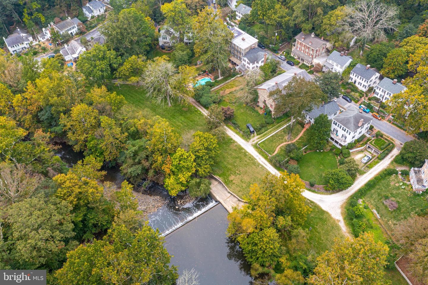 2423 Pickwick Road photo 13