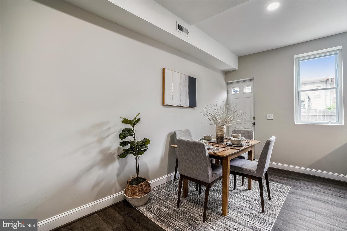 504 N Rose Street photo 10