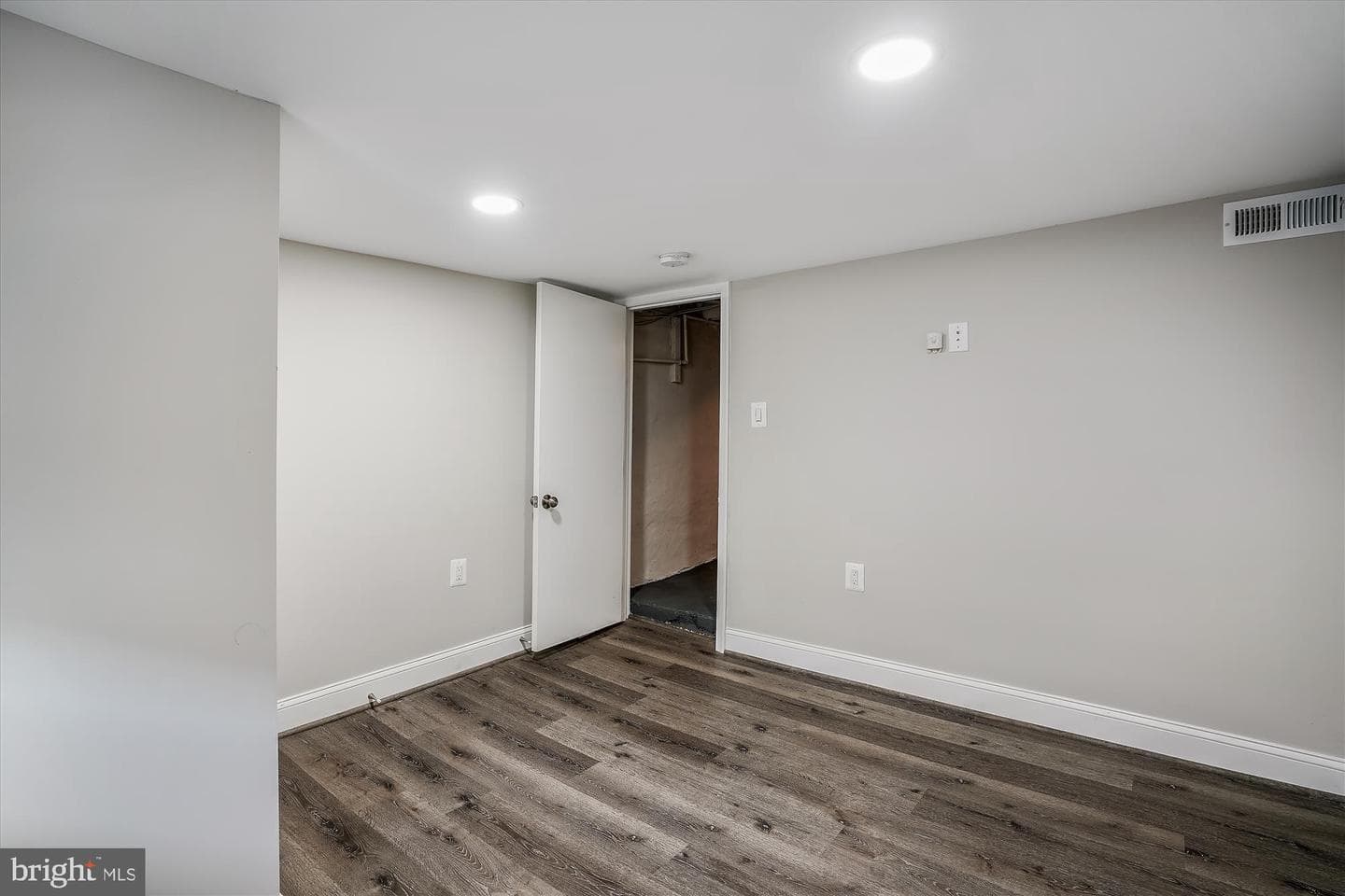 504 N Rose Street photo 25