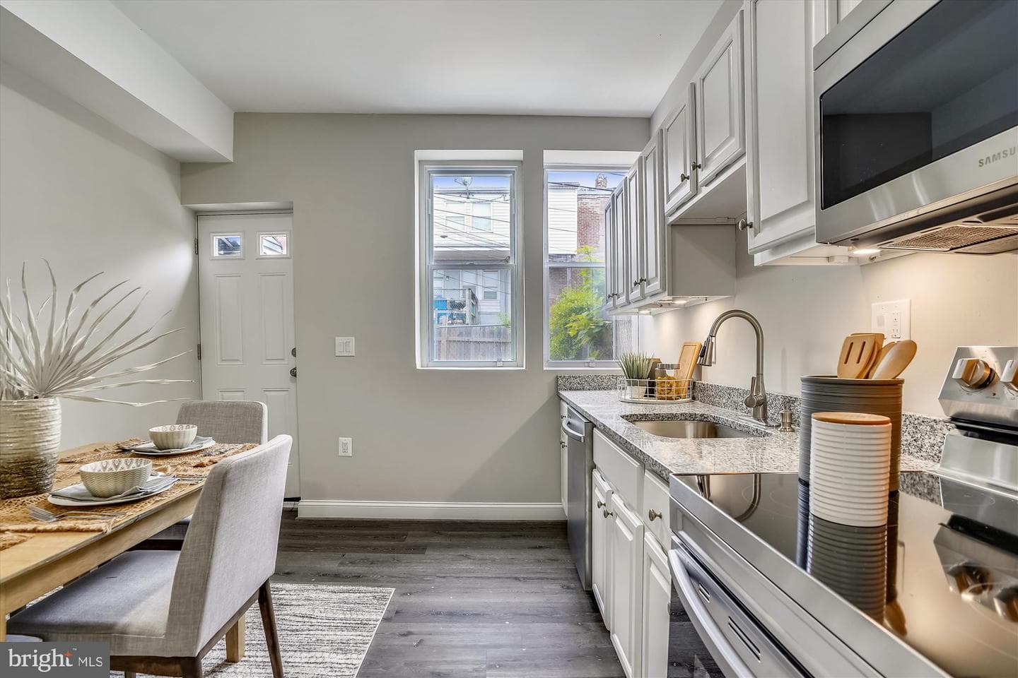 504 N Rose Street photo 9