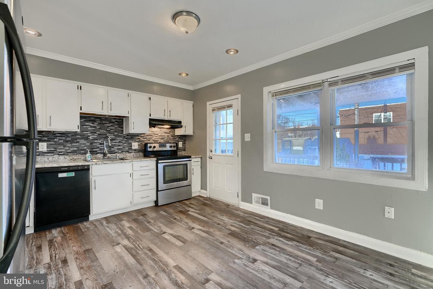 1259 Haverhill Road photo 12