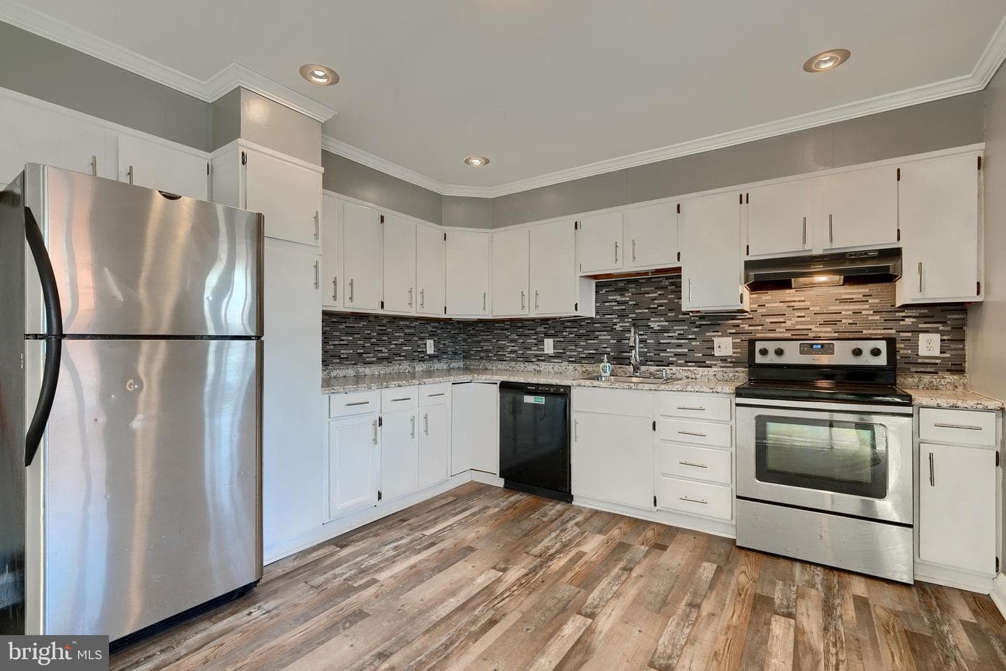 1259 Haverhill Road photo 14