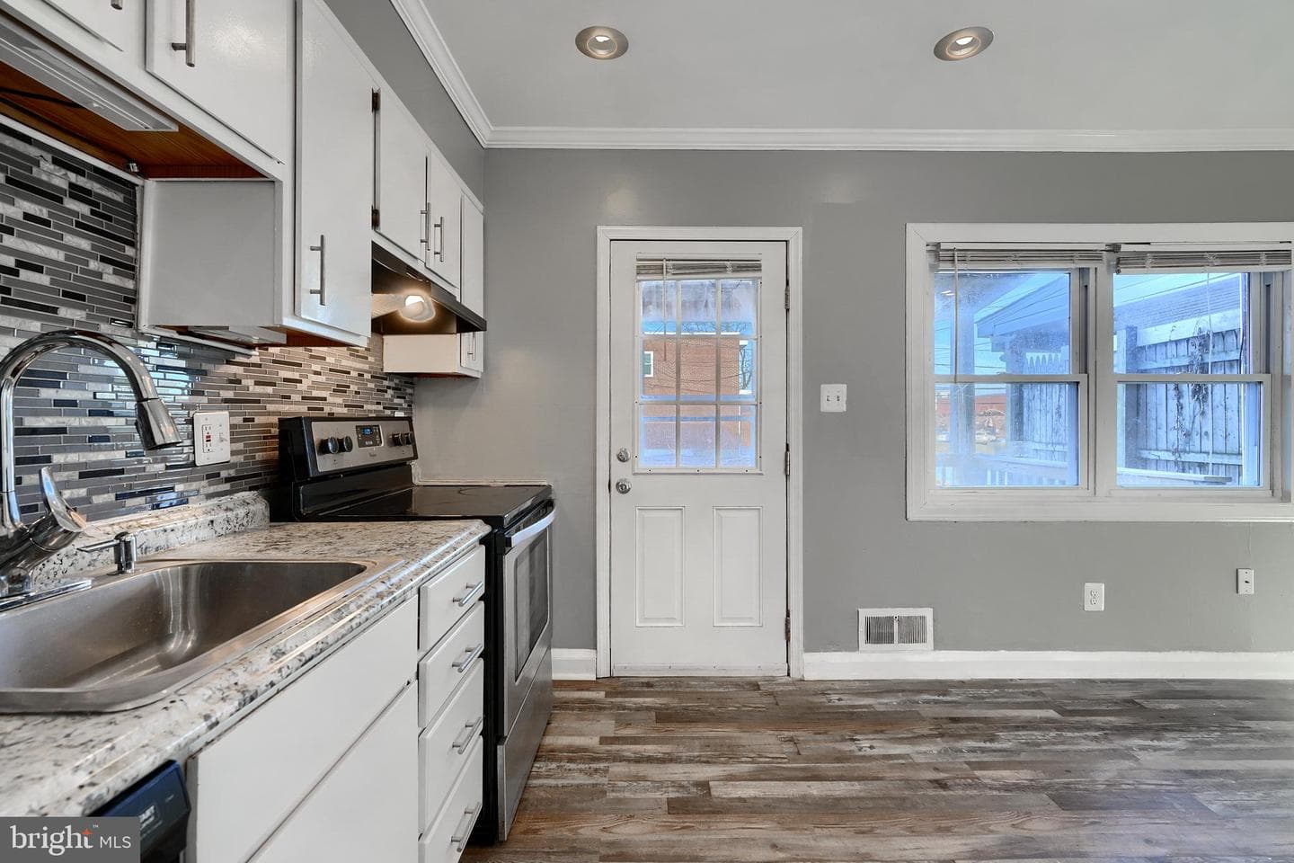 1259 Haverhill Road photo 16