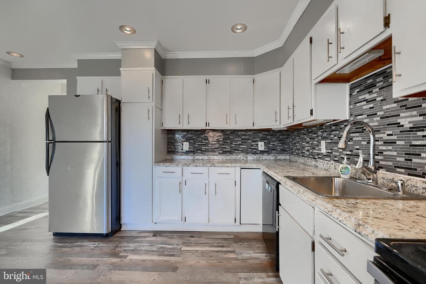 1259 Haverhill Road photo 17