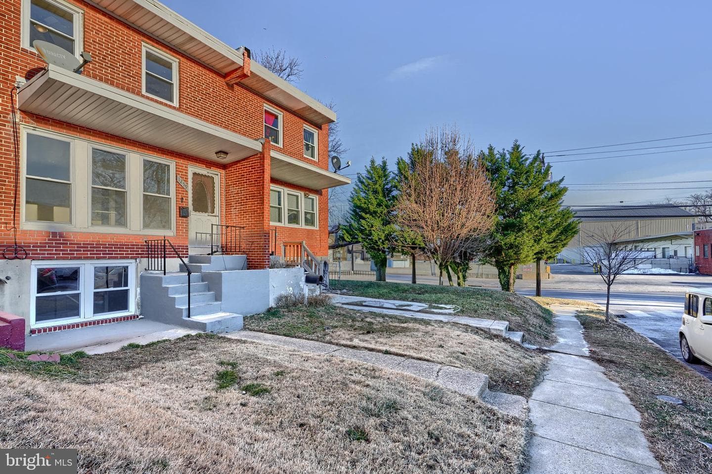 1259 Haverhill Road photo 3