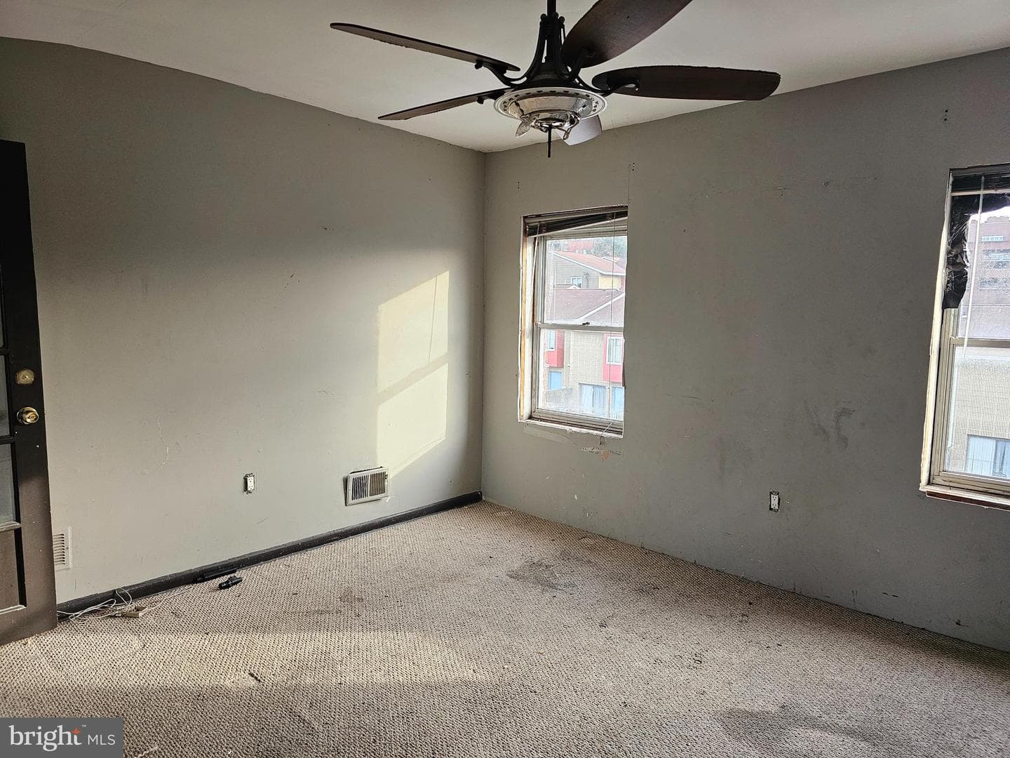 1514 E Madison Street E photo 11