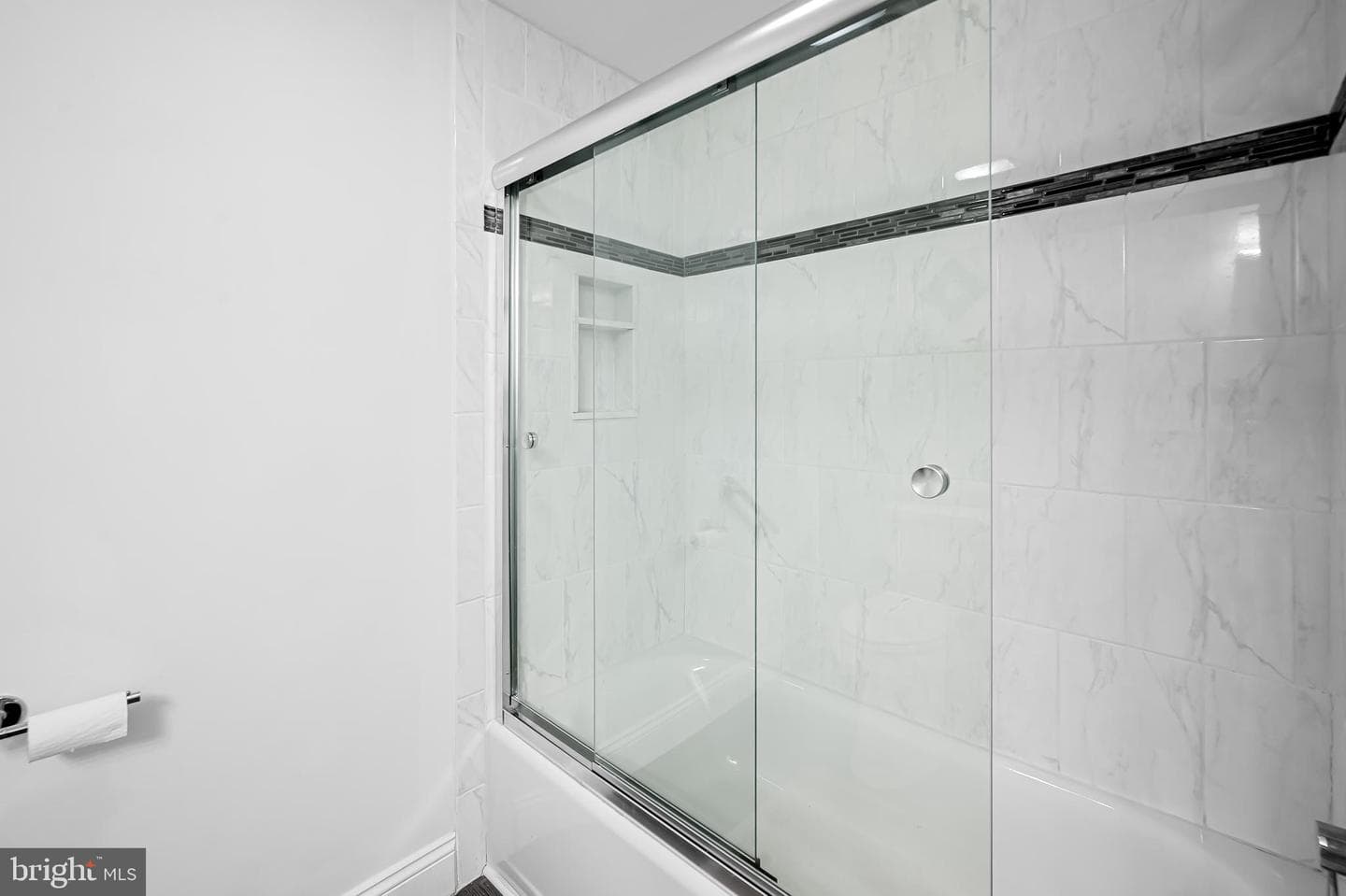 4100 N Charles Street #212 photo 25