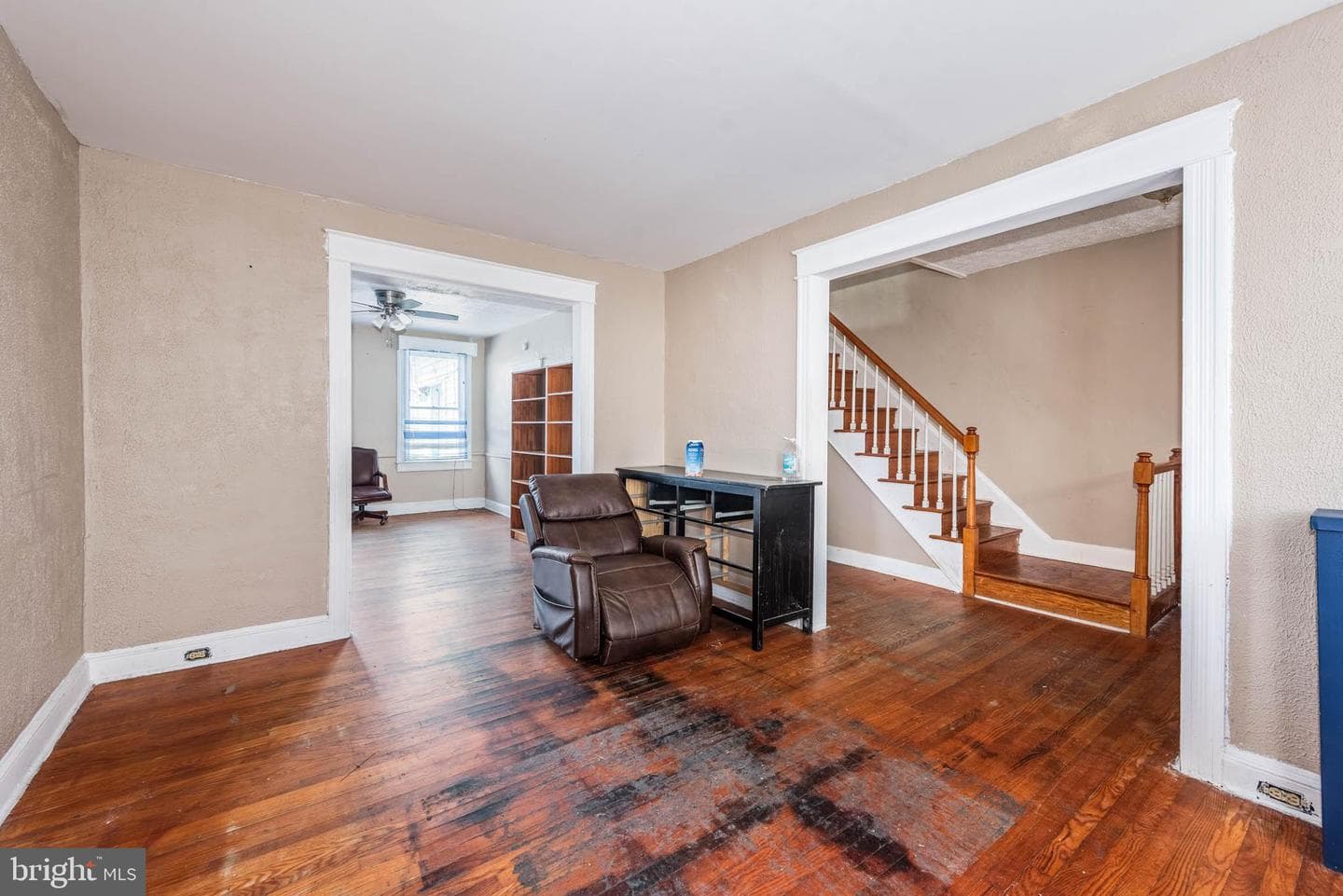 609 Melville Avenue photo 3