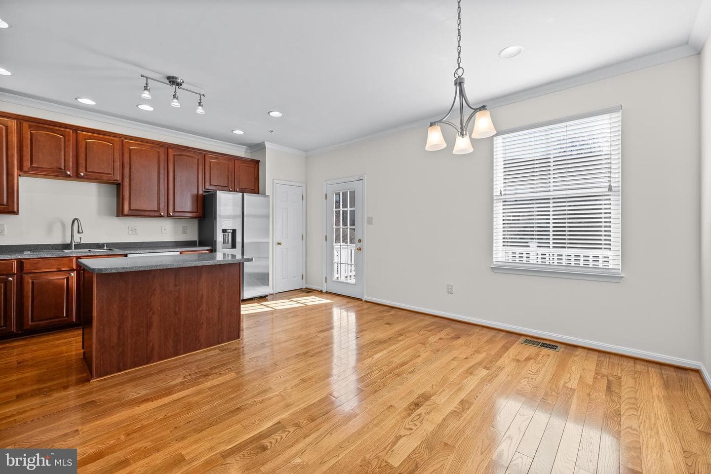 2089 Clipper Park Road photo 15
