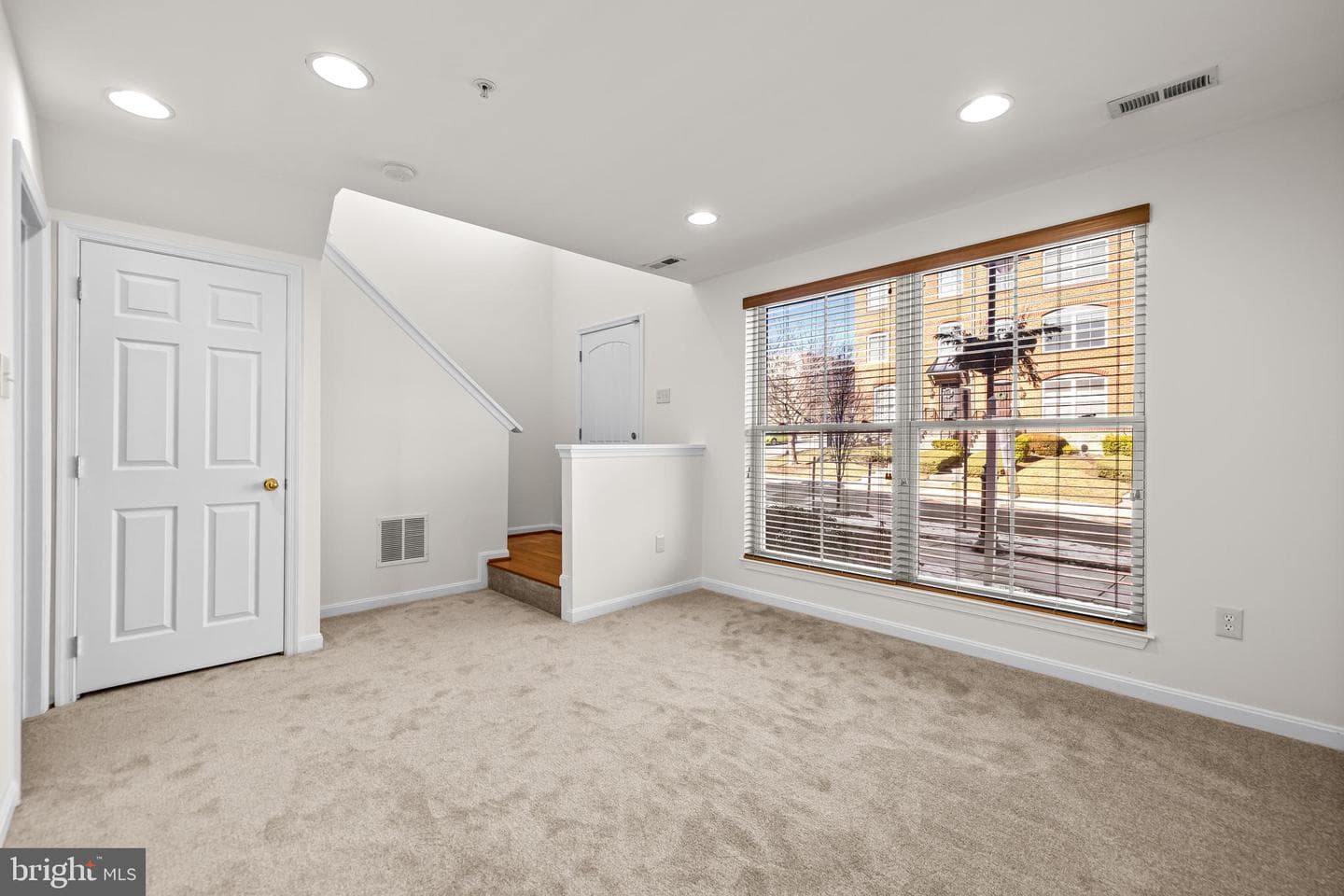 2089 Clipper Park Road photo 32