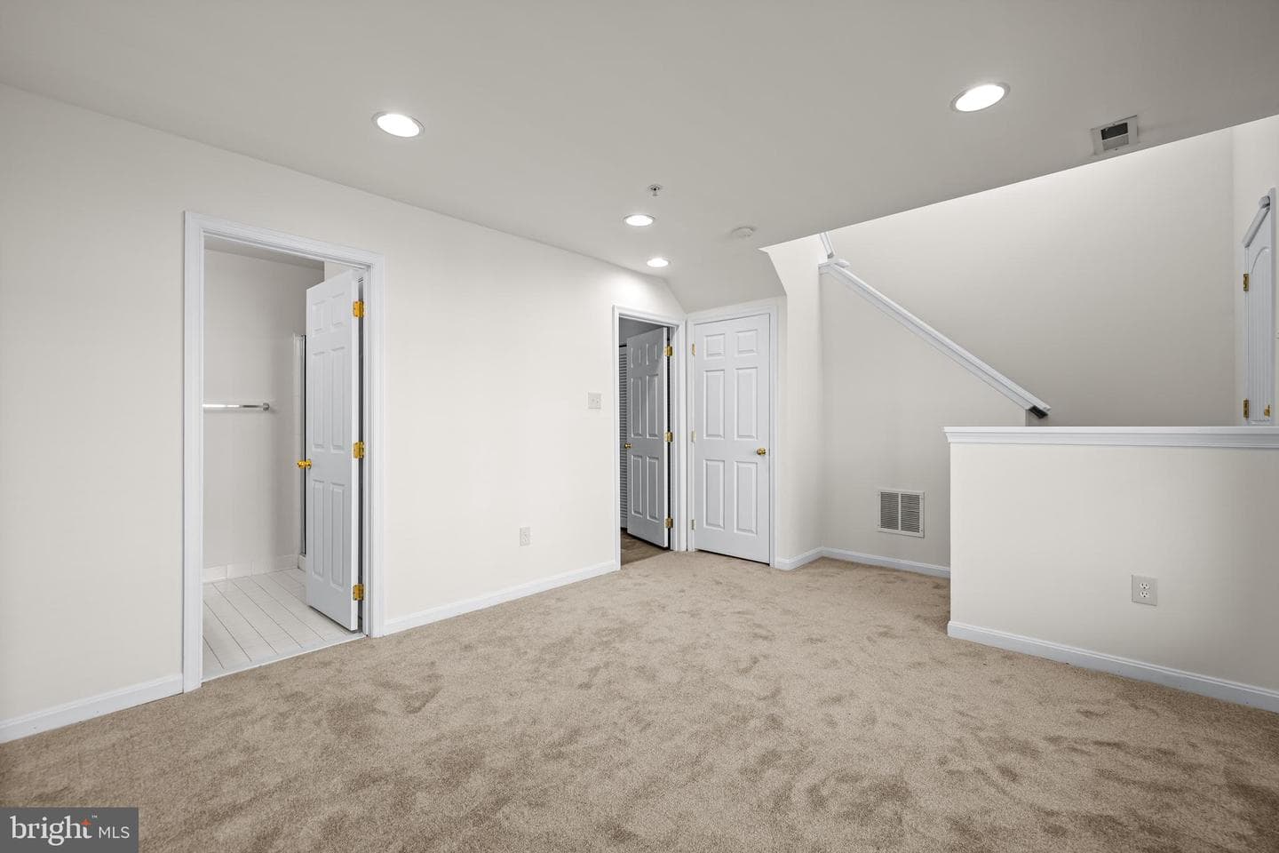 2089 Clipper Park Road photo 33