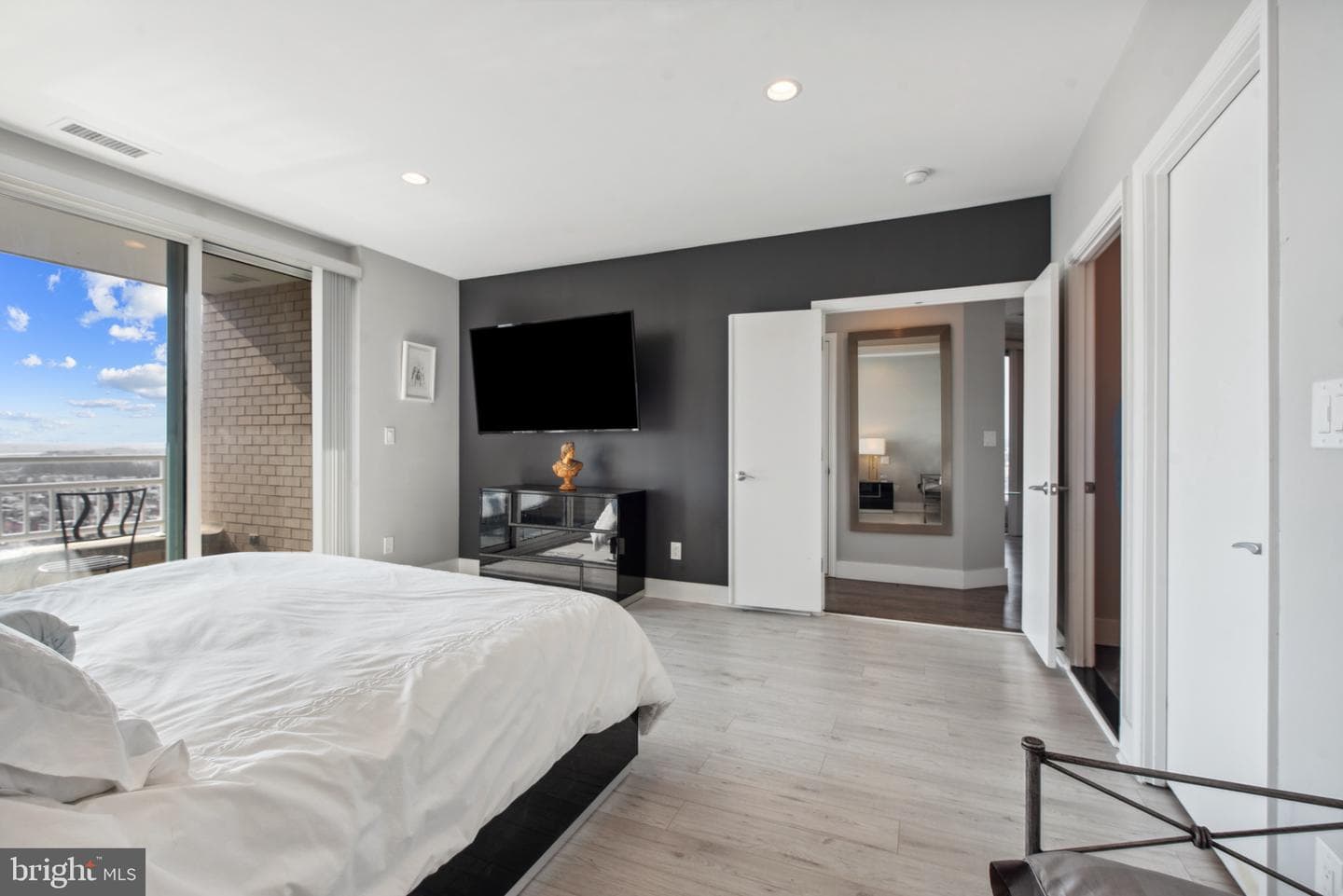 100 Harborview Drive #1710 photo 17