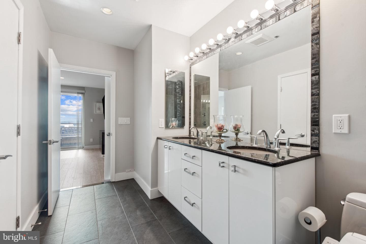 100 Harborview Drive #1710 photo 18