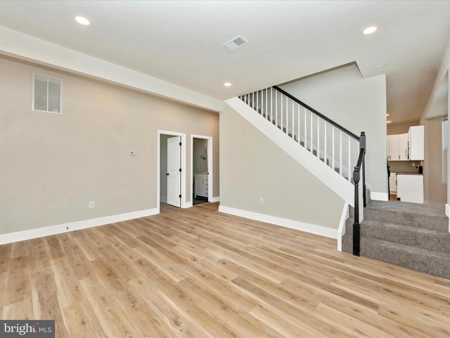 2919 Woodland Avenue photo 4