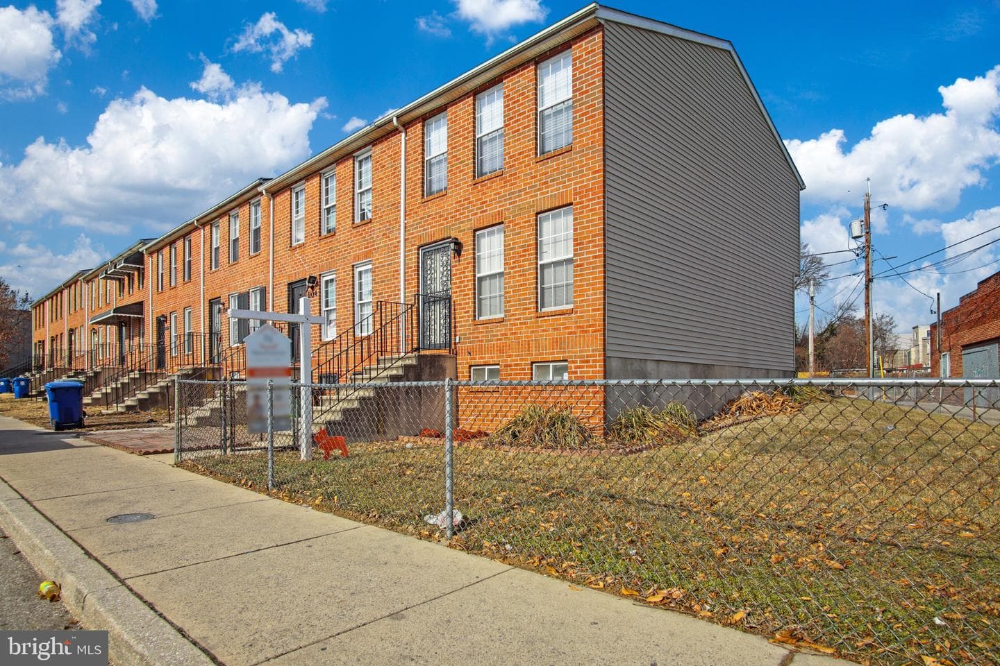 1102 Laurens Street photo 1