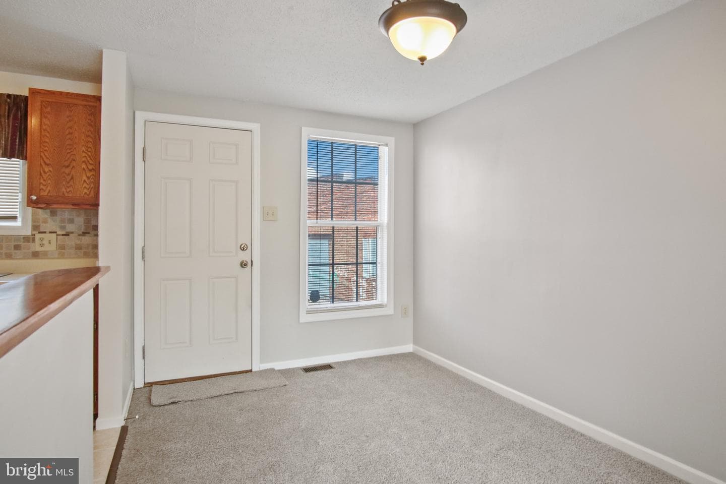 1102 Laurens Street photo 12