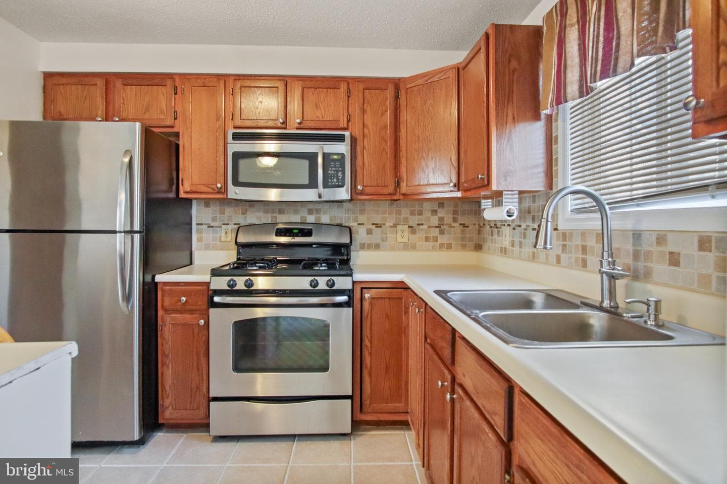 1102 Laurens Street photo 16