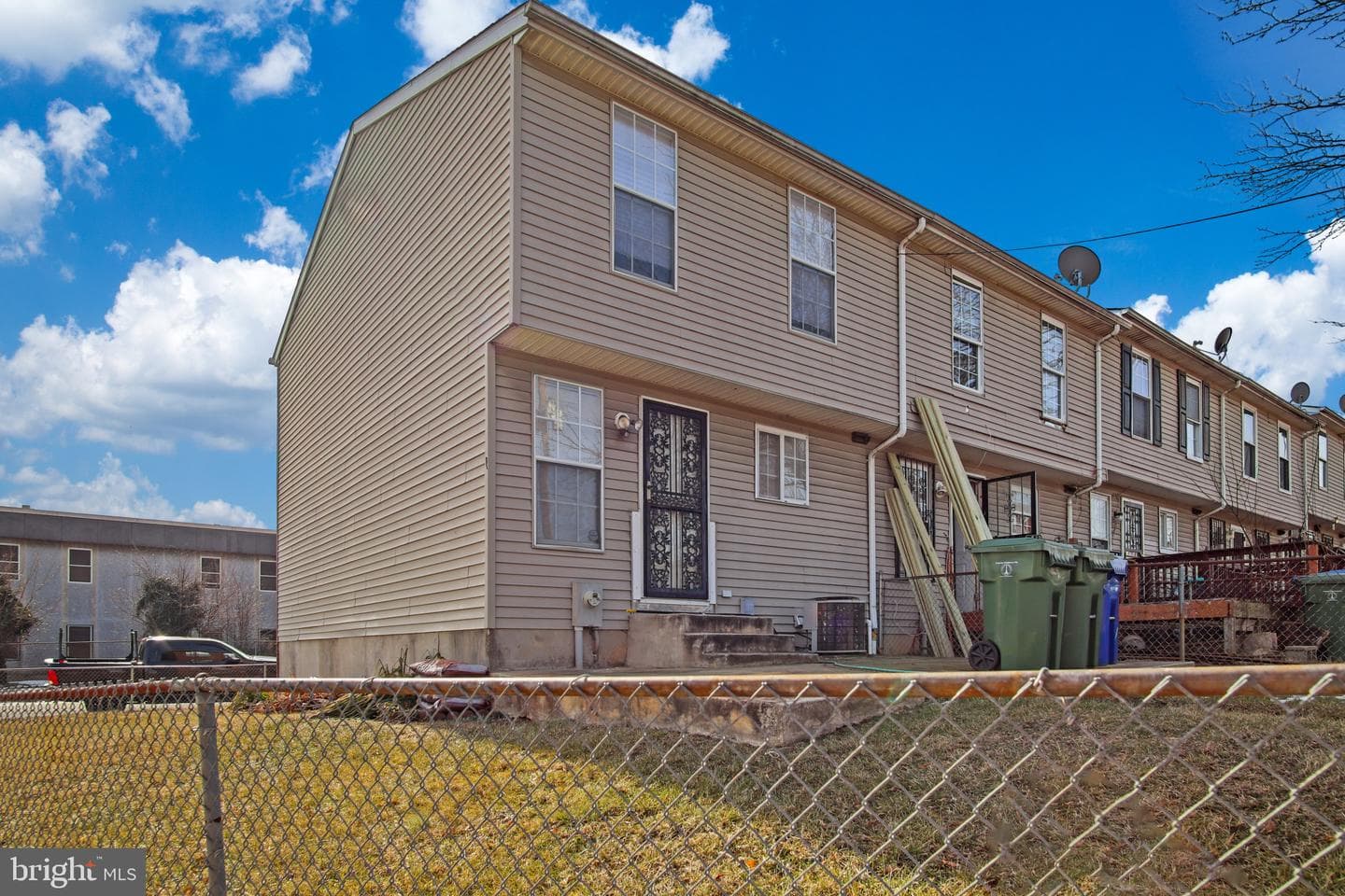 1102 Laurens Street photo 36