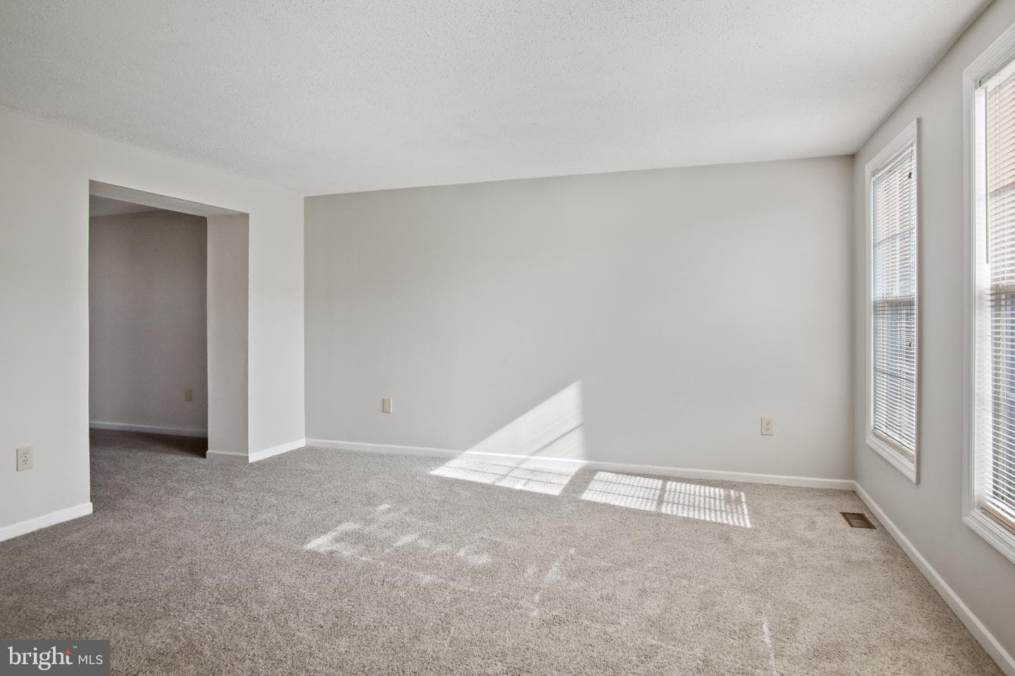 1102 Laurens Street photo 8