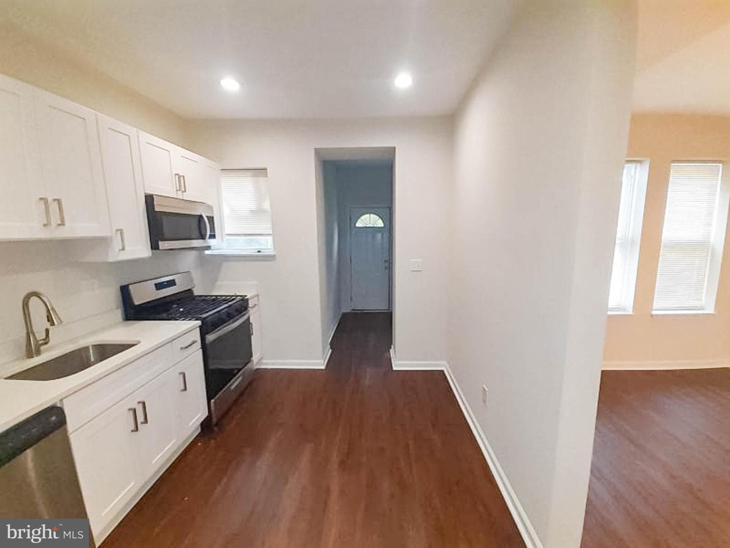 304 Lyndhurst Street photo 13