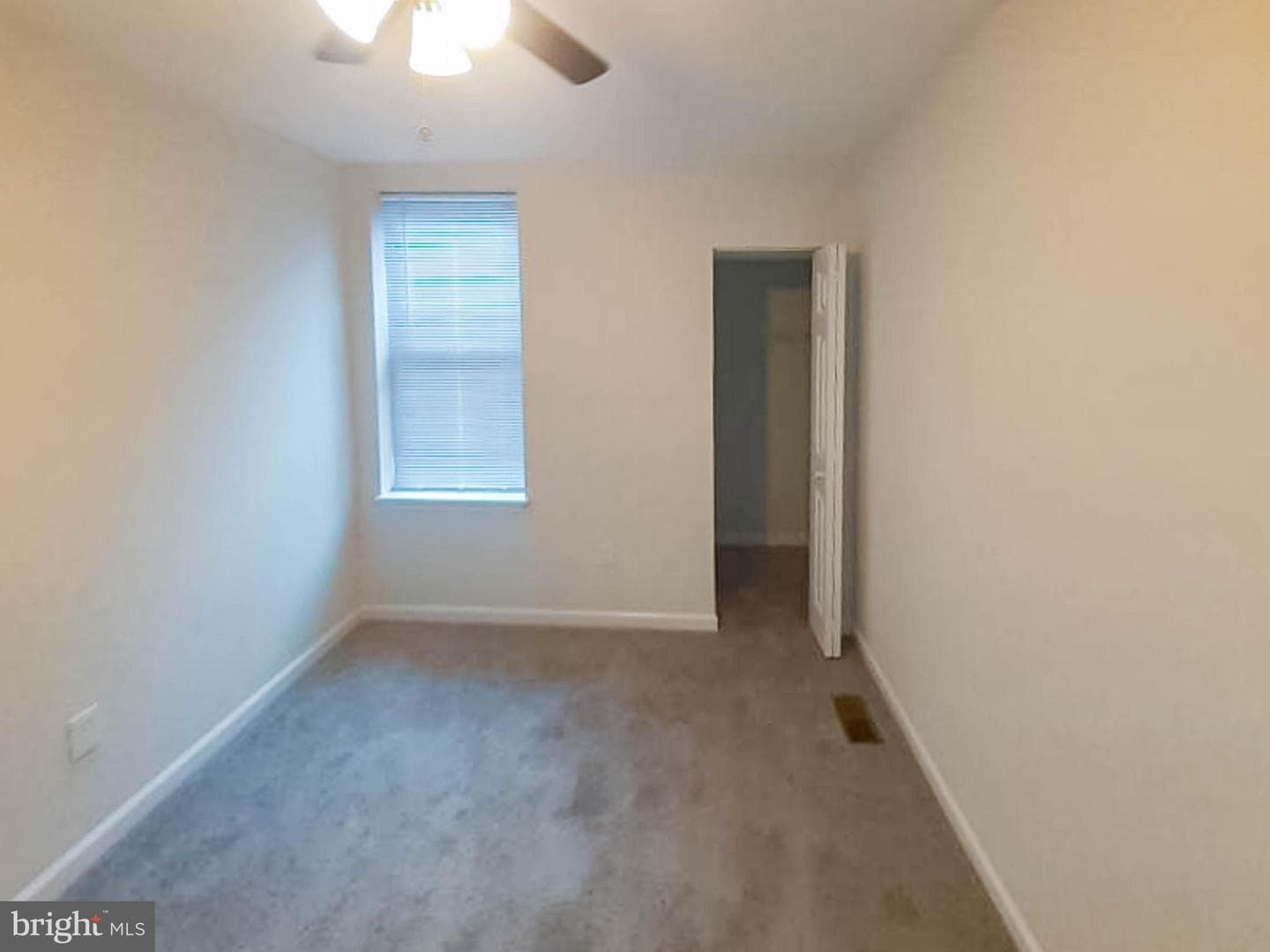 304 Lyndhurst Street photo 17