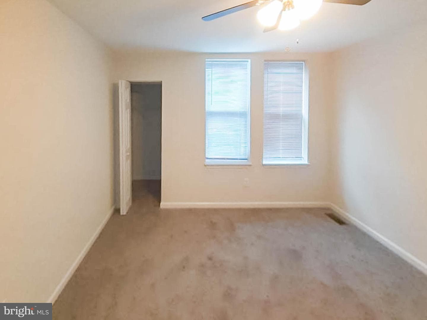 304 Lyndhurst Street photo 19