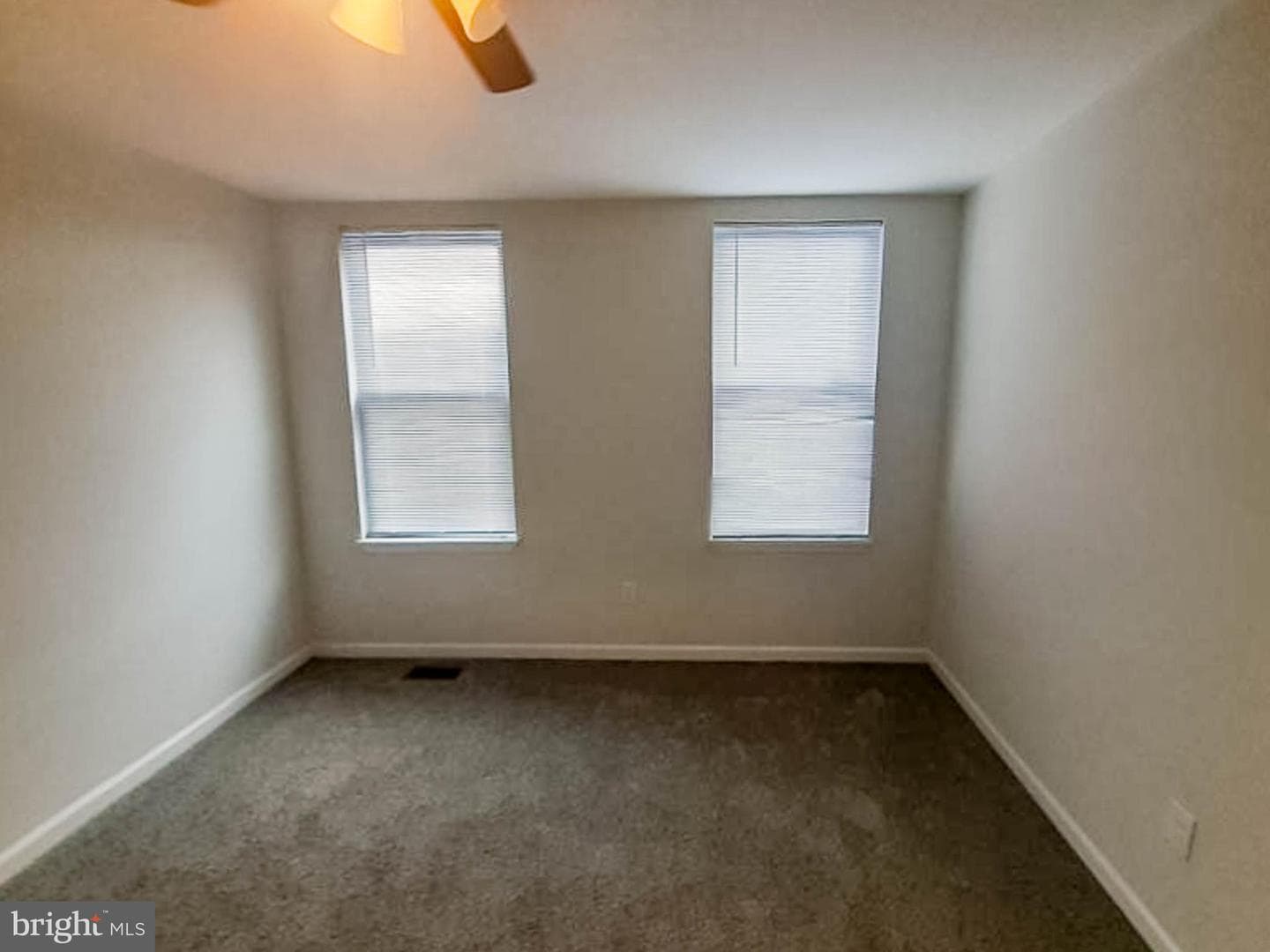 304 Lyndhurst Street photo 22