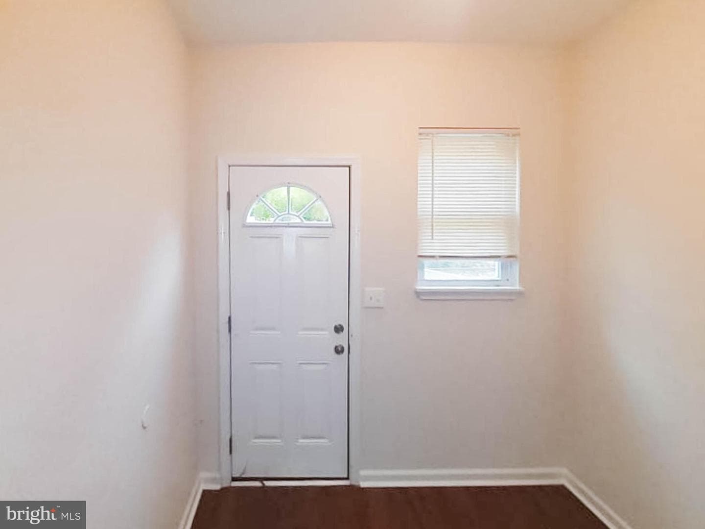 304 Lyndhurst Street photo 8