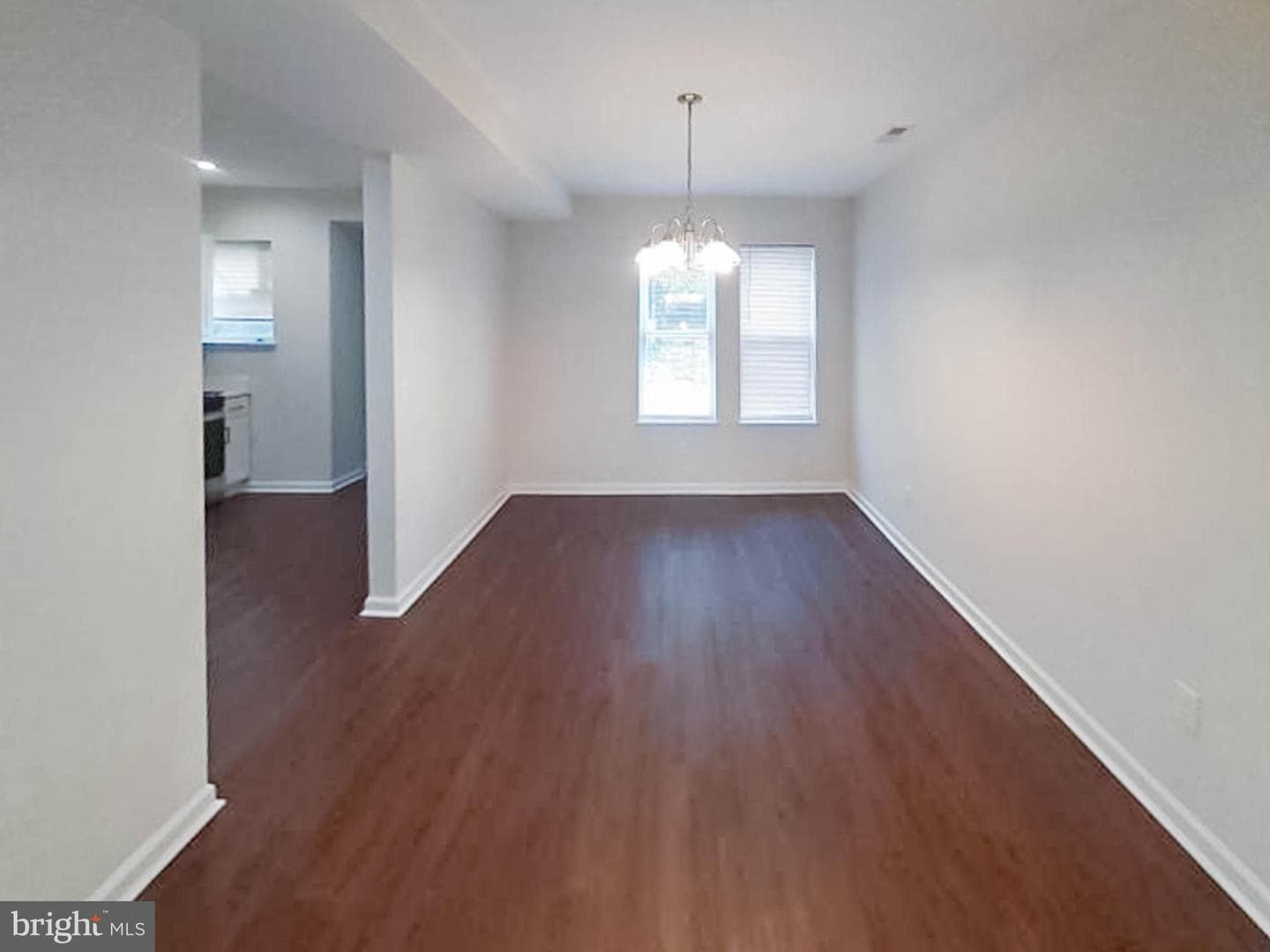 304 Lyndhurst Street photo 9