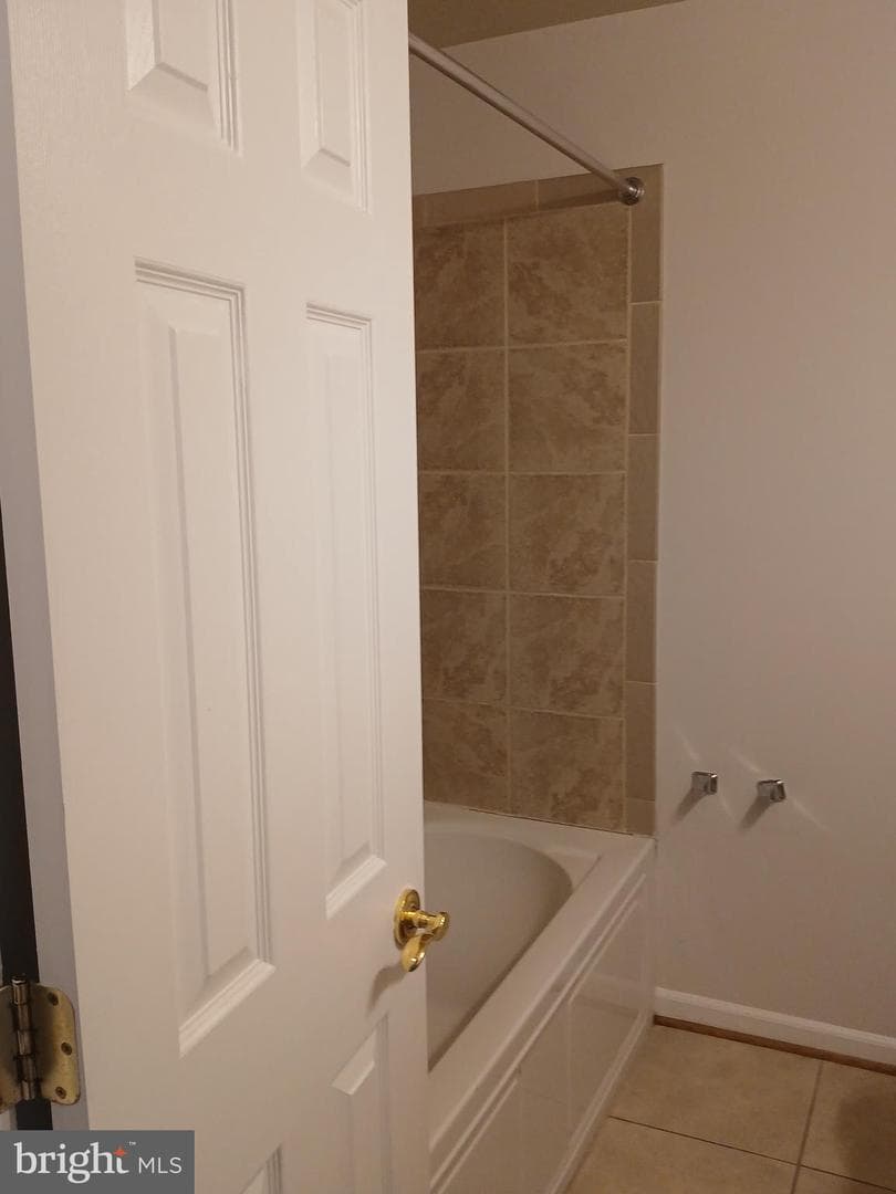 1523 N Bond Street photo 17