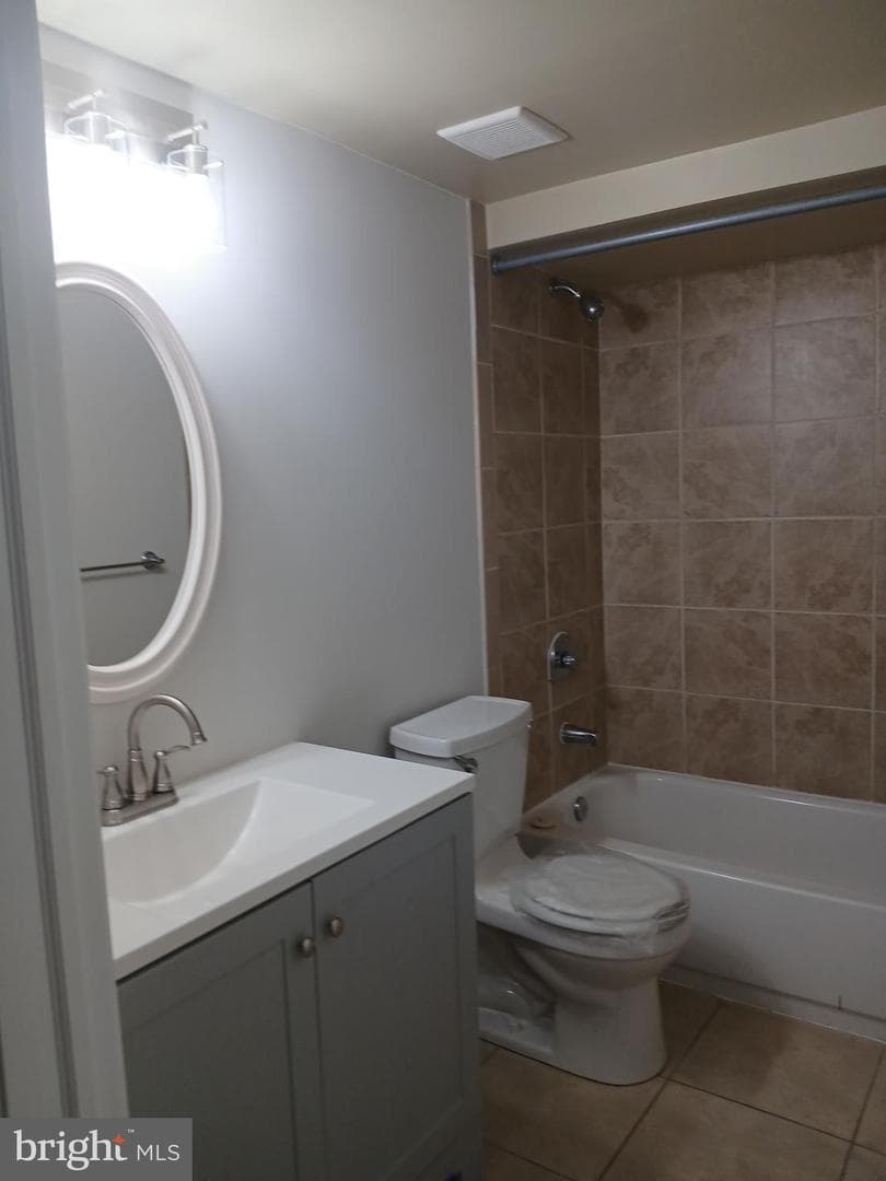 1523 N Bond Street photo 28