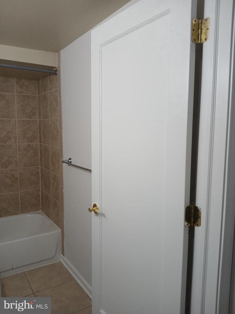 1523 N Bond Street photo 29