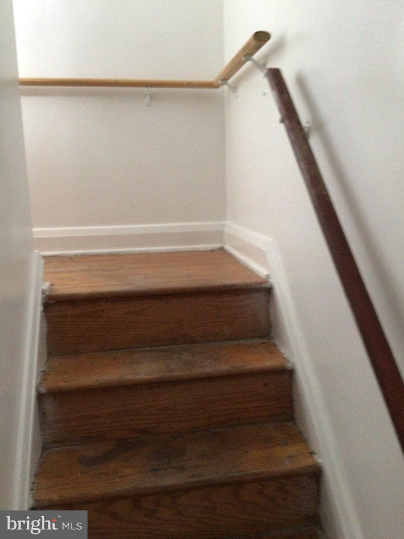 3814 Cedardale Road photo 11