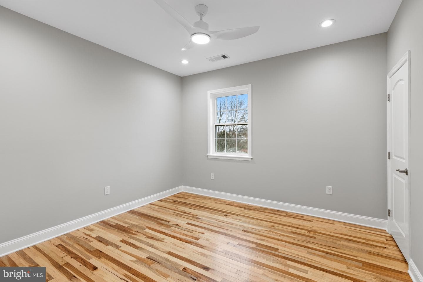 6308 Marietta Avenue photo 18