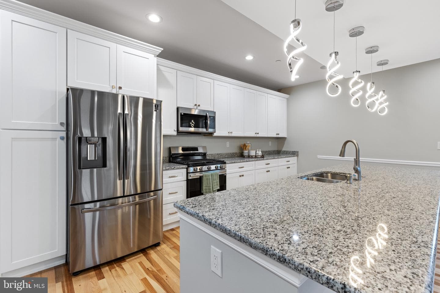 6308 Marietta Avenue photo 8