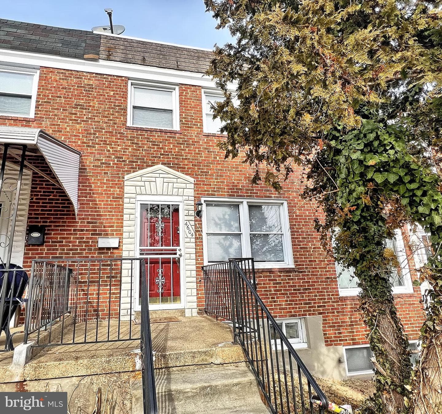 4604 Chatford Avenue photo 1