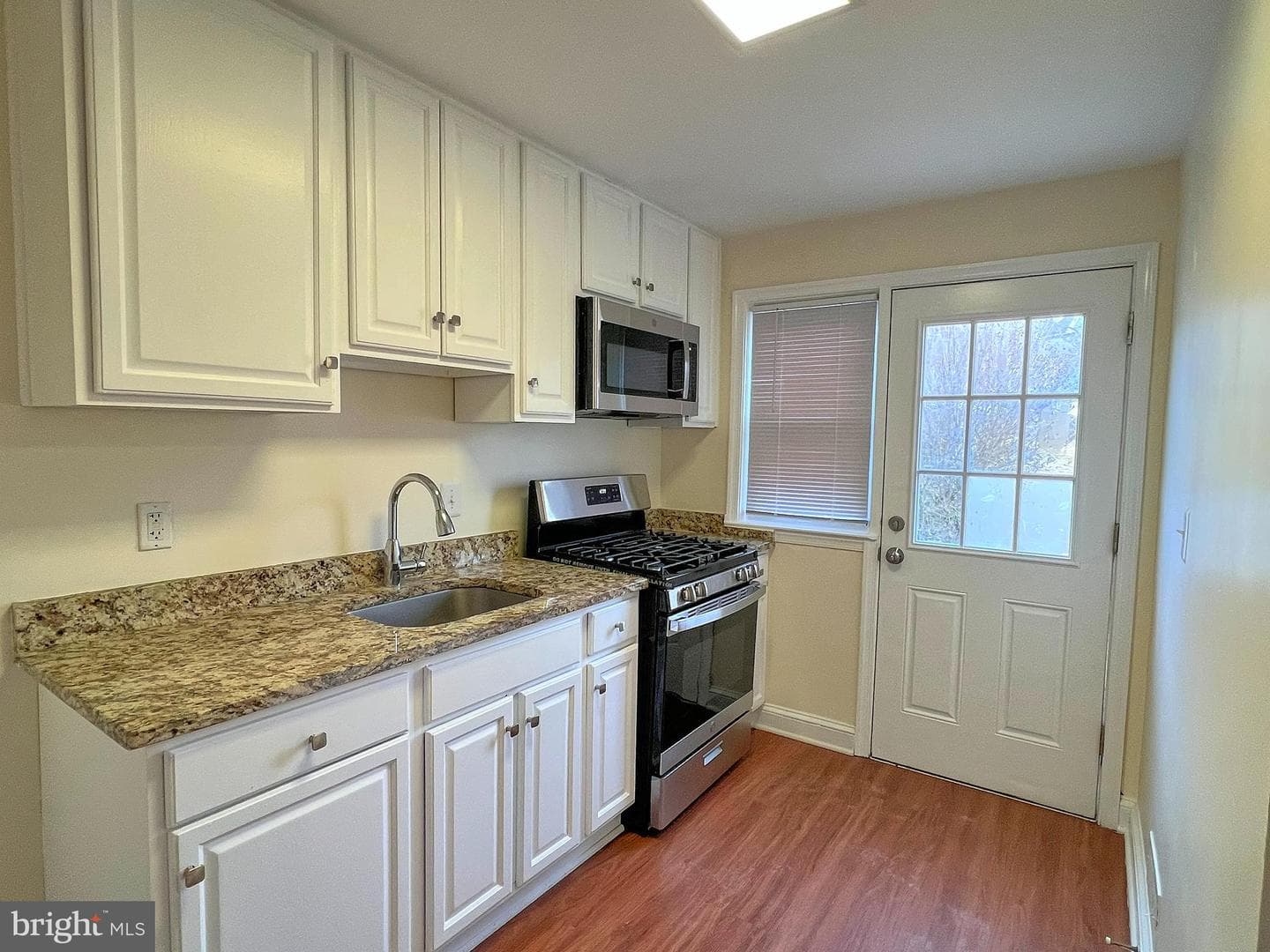 4604 Chatford Avenue photo 4