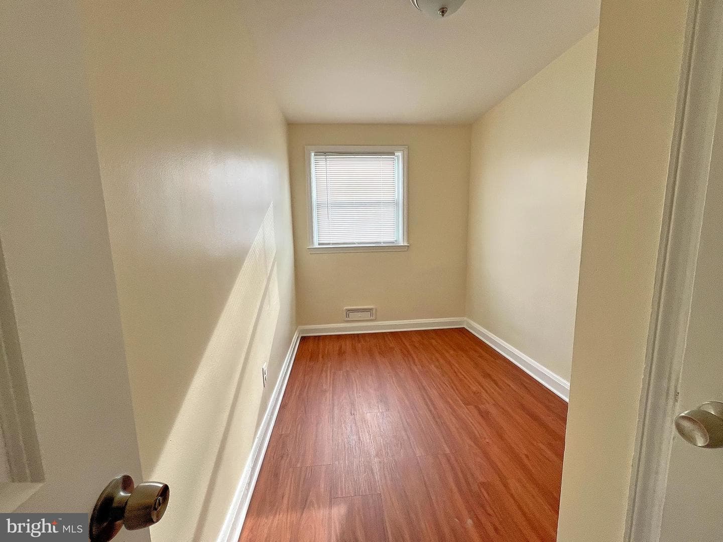4604 Chatford Avenue photo 5