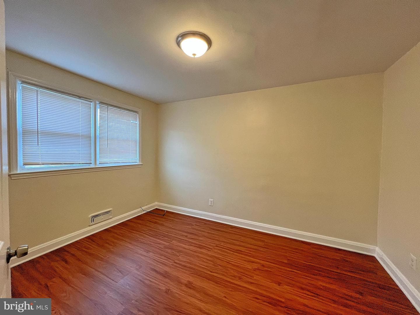4604 Chatford Avenue photo 7
