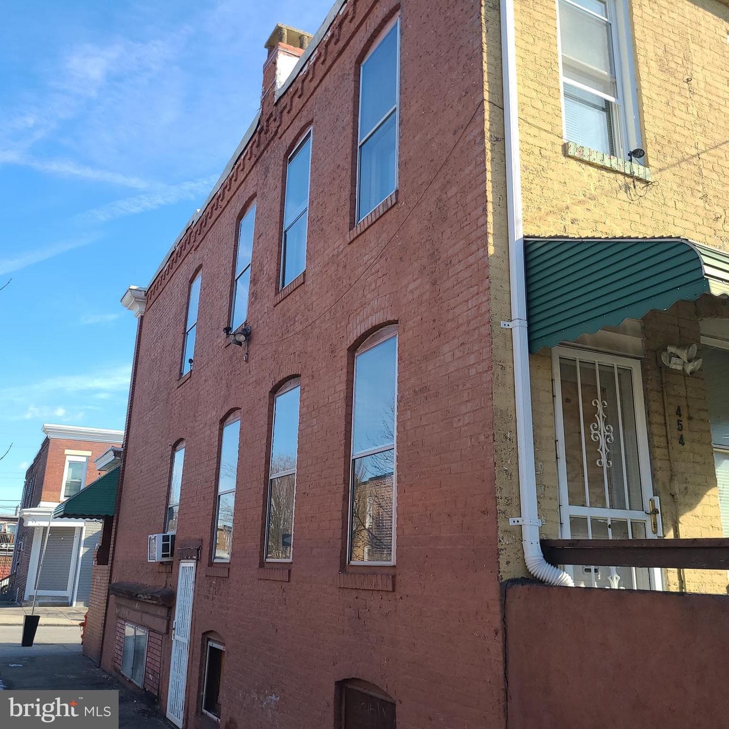 454 N Robinson Street photo 18