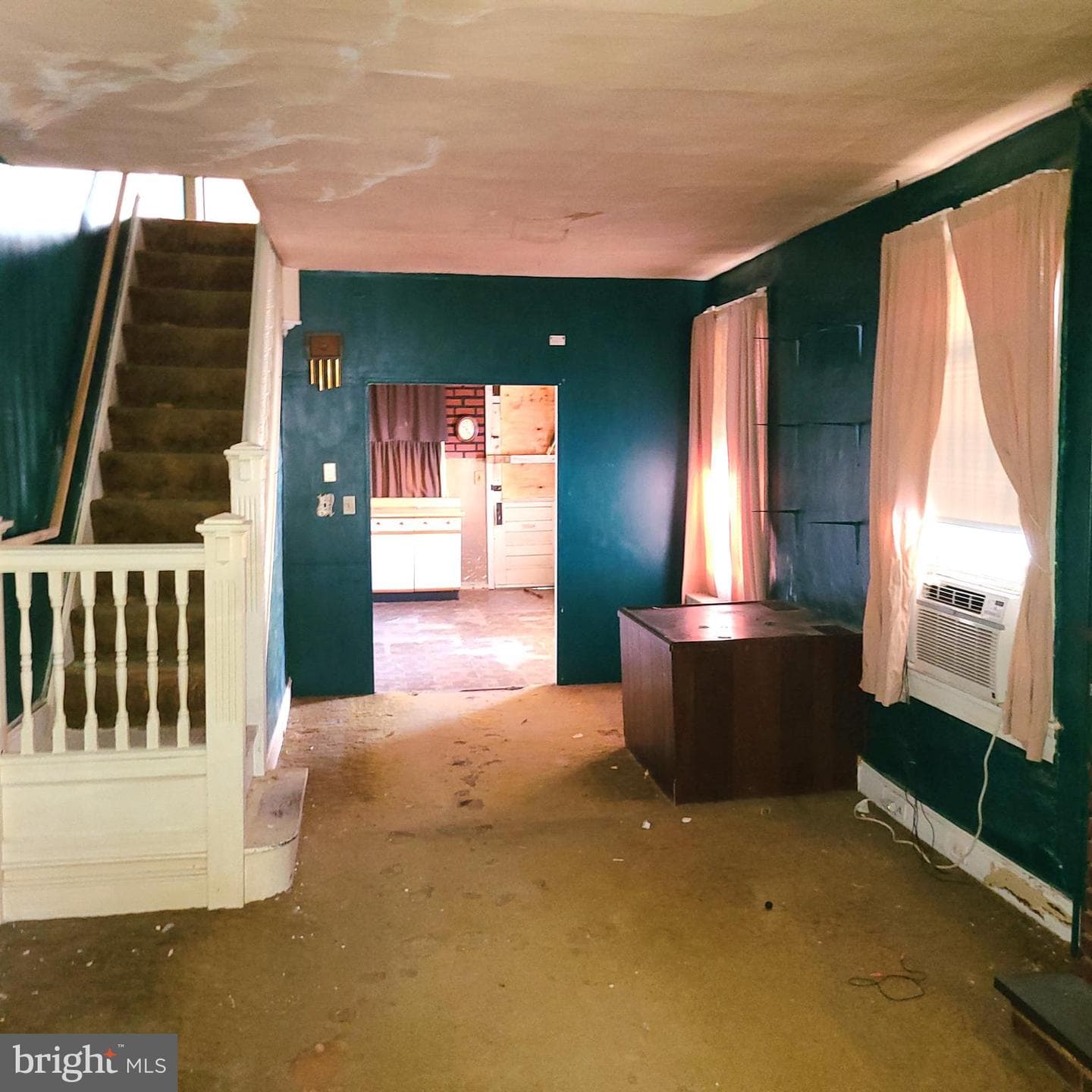 454 N Robinson Street photo 4