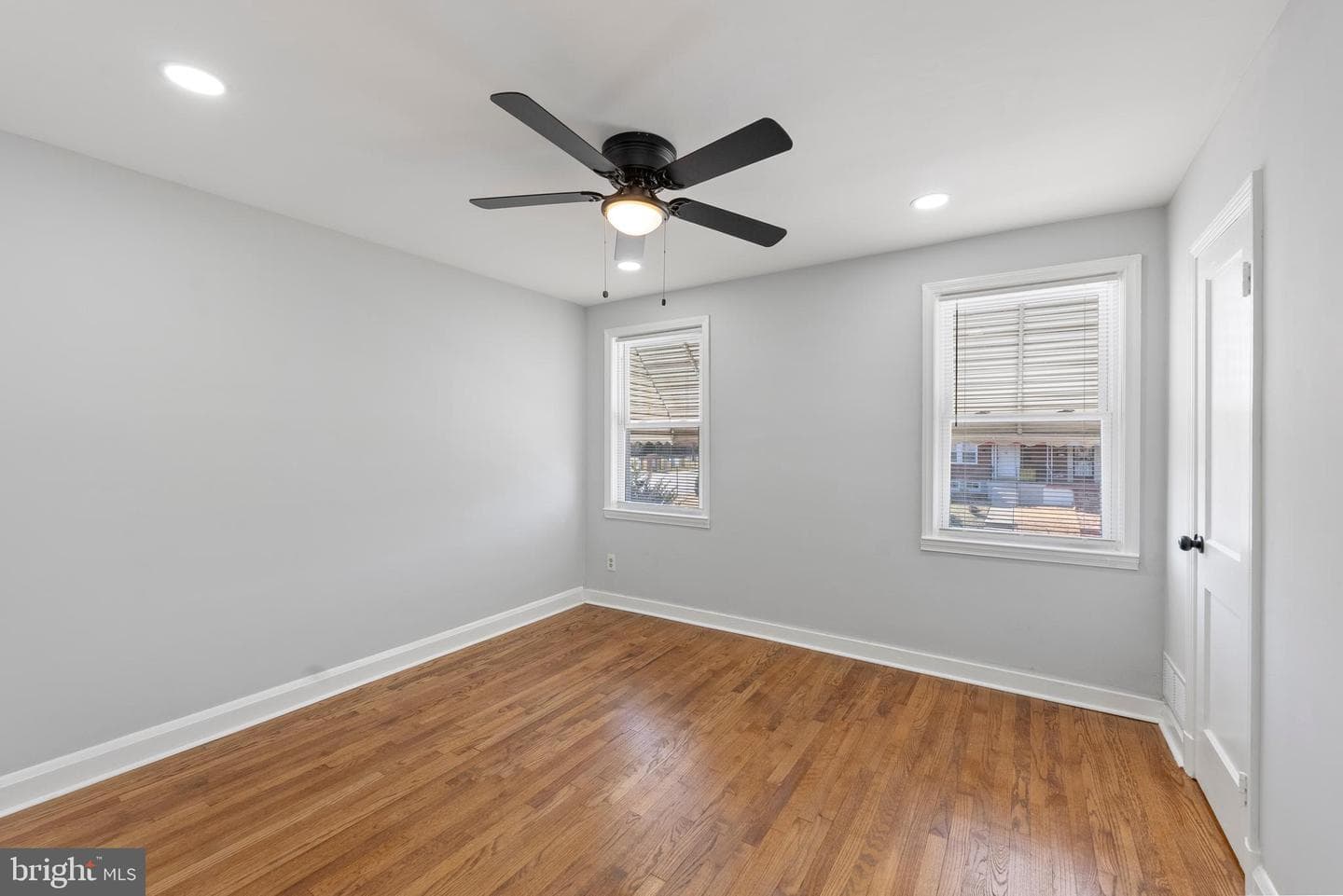 4120 Gladden Avenue photo 16