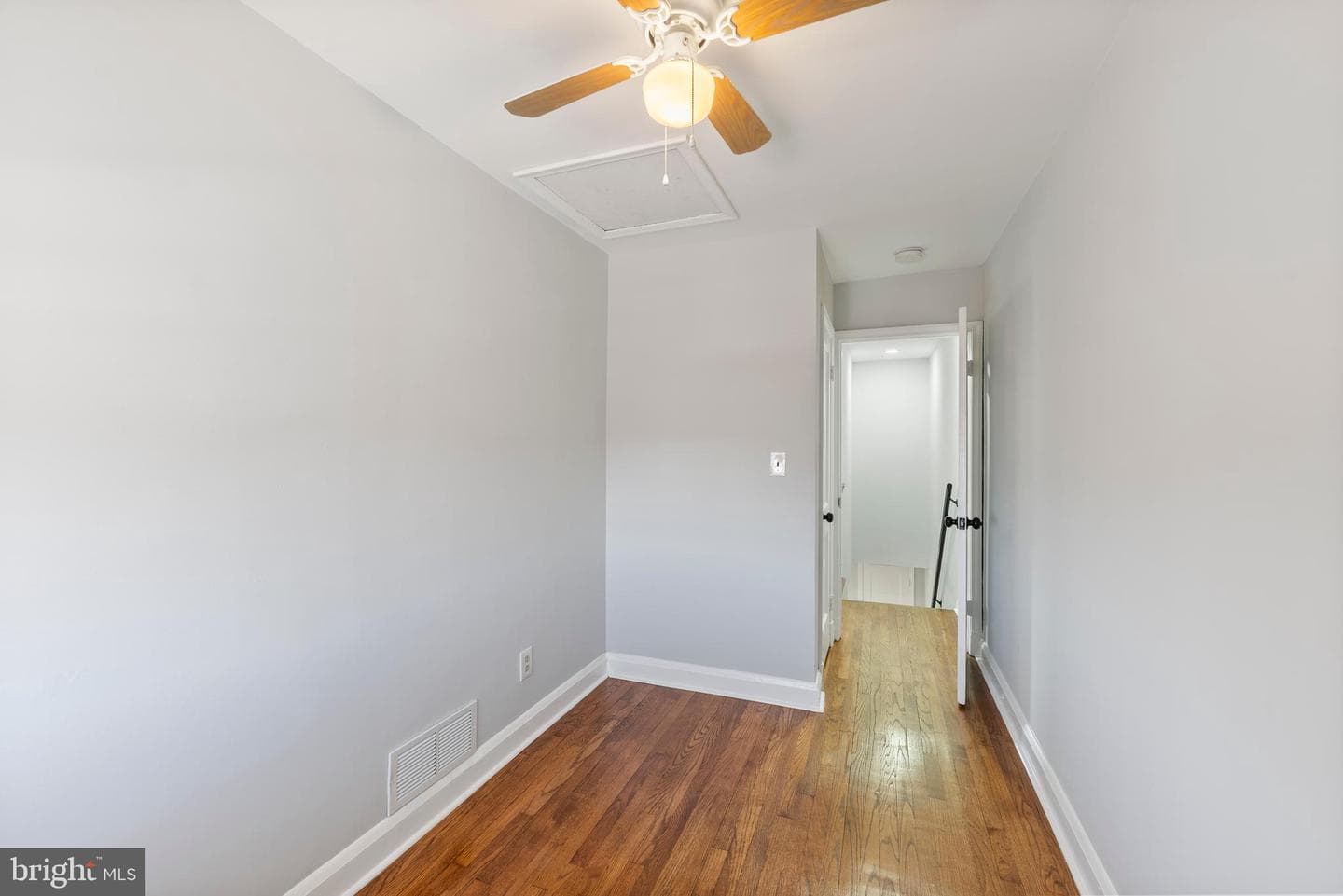 4120 Gladden Avenue photo 18