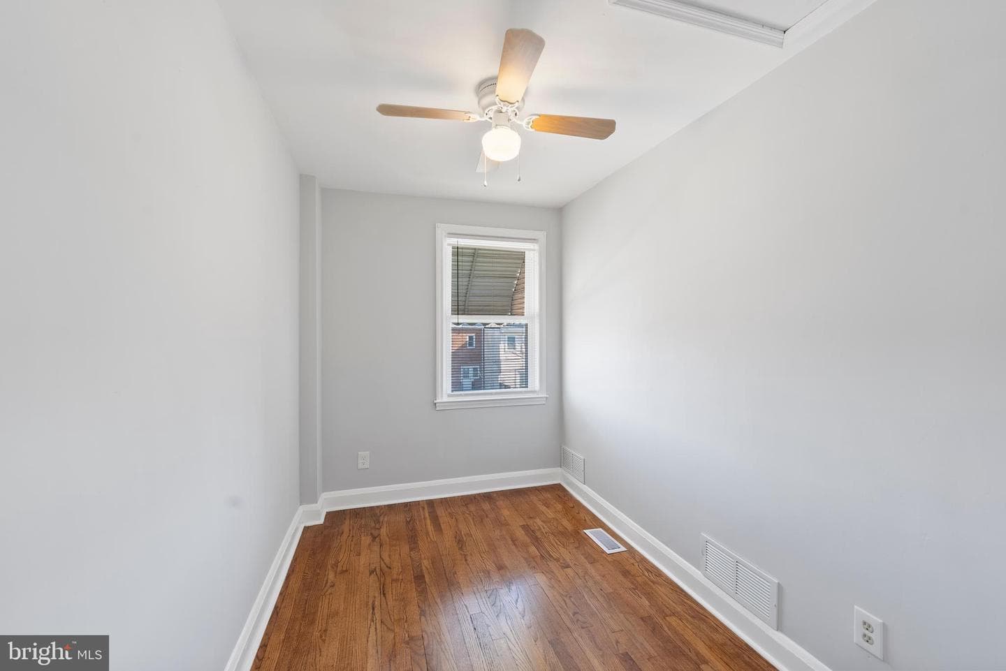 4120 Gladden Avenue photo 19